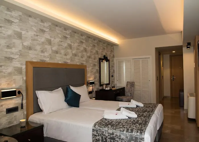 King Minos Hotell 4*