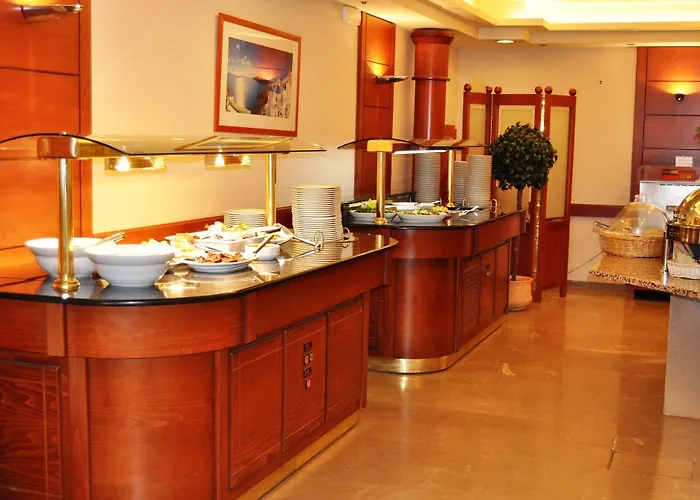 King Minos Hotell 4*