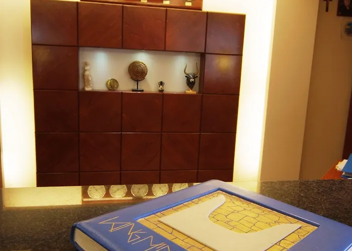 King Minos Hotell 4*