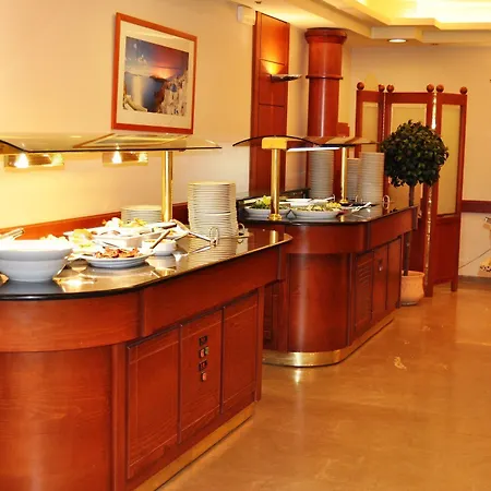 King Minos Hotell 4*